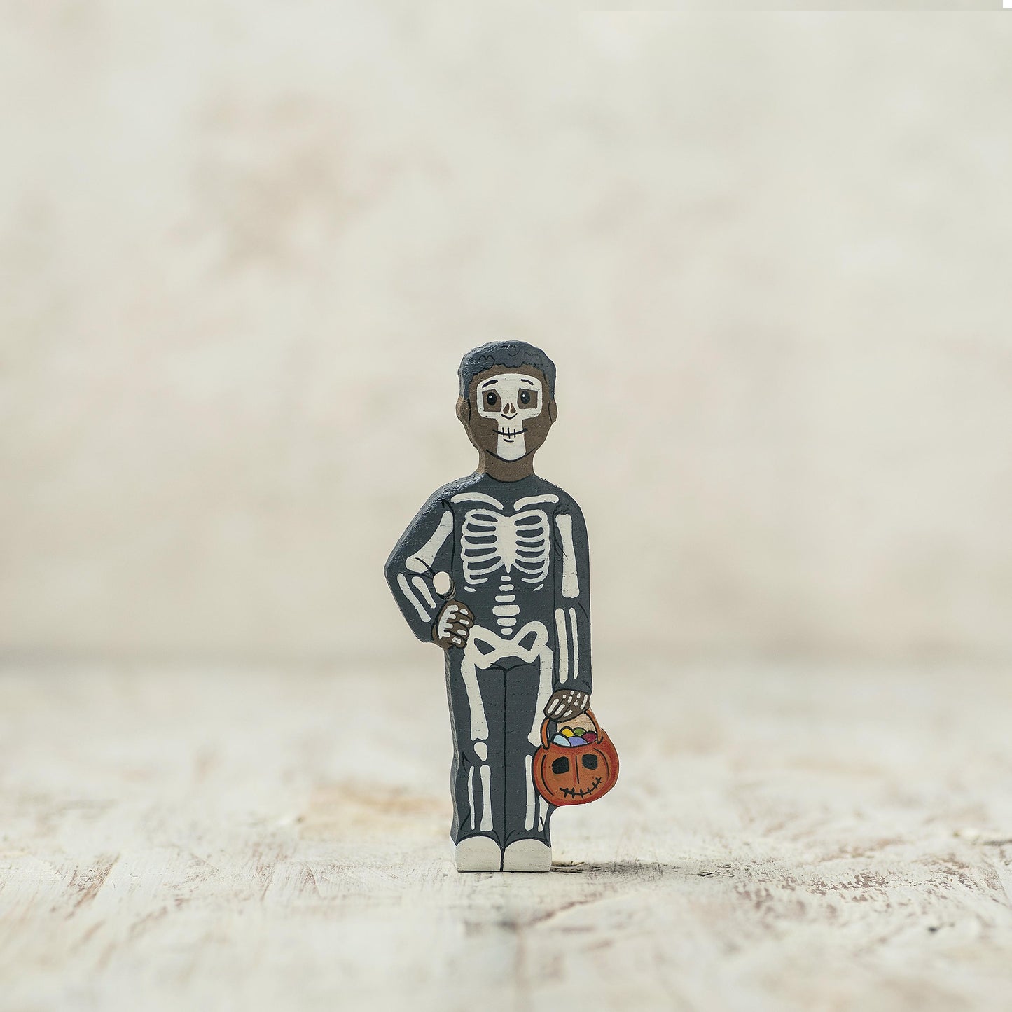 Halloween Wooden Trick-or-Treating Kids