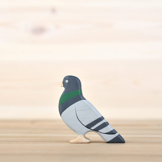 Wooden pigeon toy